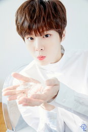엑스원 출신 김우석, 상반기 솔로 컴백