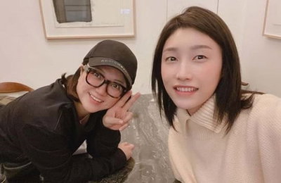 김숙, '식빵언니' 김연경과 정다운 투샷..."비도 오고 그래서"