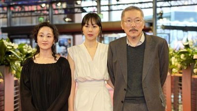 홍상수 신작 베를린영화제서 공개…연인 김민희와 참석