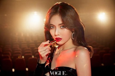 '퀸의 귀환' 패왕색 현아, 독보적인 존재감 돋보여