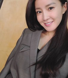 이시영, 뱀파이어 상큼 미모 뽐내...