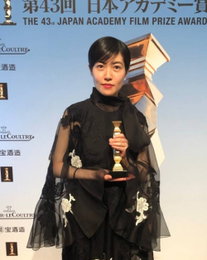 심은경, 아카데미 최우수주연상 수상, 日 영화제 4관왕 쾌거