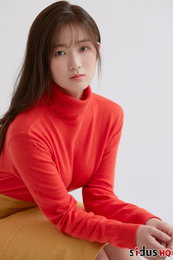 김혜윤, 영화 '불도저에 탄 소녀' 주연 맡아…