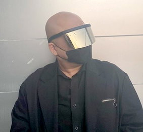 돈스파이크, 마스크·선글라스로 완벽 무장 '눈길'