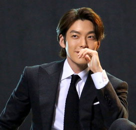 김우빈, 광고 촬영 현장서 '찰칵'…"자주자주 만나요"