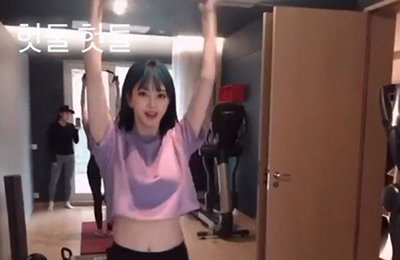 한예슬, 홈트 중 뽐낸 '럭셔리 헬스룸+잘록 개미허리'