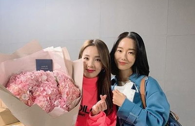 산다라박, 이정현 뮤지컬 응원…'동안 미녀의 투샷'