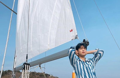 차은우, 요트 위에서 멋짐 폭발…'눈부신 비주얼'