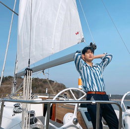 차은우, 요트 위에서 멋짐 폭발…'눈부신 비주얼'