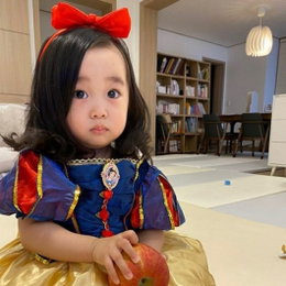 한석준, 백설공주 딸 사진…'귀요운 일상'