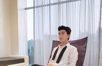 임영웅, 트롯 히어로의 수트핏 자랑