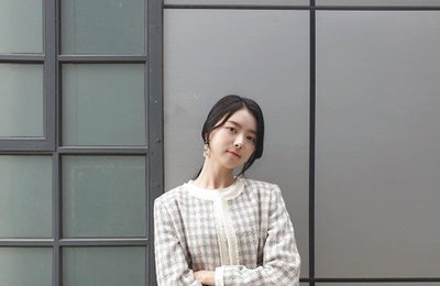 임나영, 청바지 입고 우아한 여신미 뽐내…