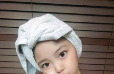 배우 정시아, 딸 서우 근황 공개...인형 미모