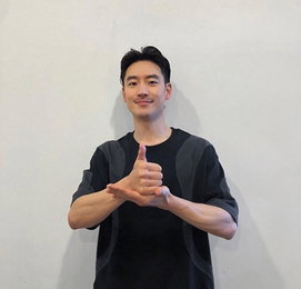 이제훈, '덕분에 챌린지' 동참...