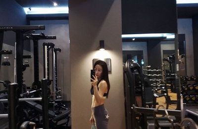 중3·초6 두 딸 엄마 김경화, 탄탄 11자 복근+애플힙 자랑