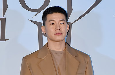 영화 '침입자' 김무열, '시원하게 자른 머리에 눈길'