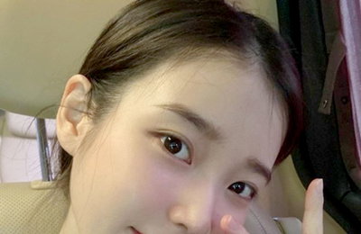 아이유, 무결점 피부 자랑..."맛저하세요"