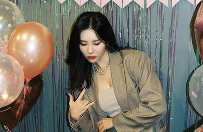 선미, 시크한 매력 선보여...'눈길'
