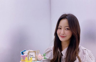 김희선, 여신 미모 자랑...역대급 미녀