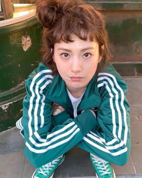 나나, 트레이닝복과 분장에도 감출 수 없는 청순 미모 자랑