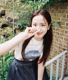 블랙핑크 지수, 청순한 매력 선보여...'귀여운 미소'