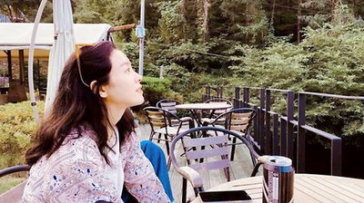 한지민 근황 공개, 인형 같은 옆선 자랑..."장마철 조심하시길"