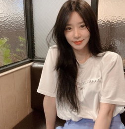 이주빈, 흰 티만 입어도 완벽한 청순 미모...'눈길'
