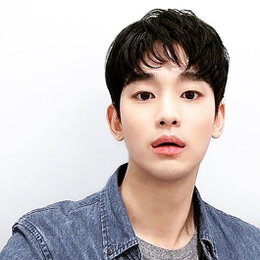 김수현, '청순 섹시' 정면 셀카 투척