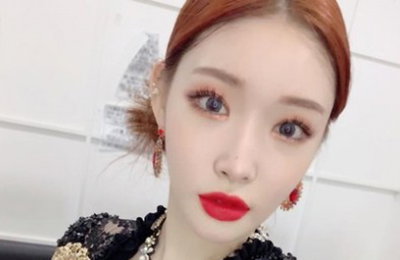 청하, 라틴풍의 강렬한 레드 여신...'상큼한 윙크'