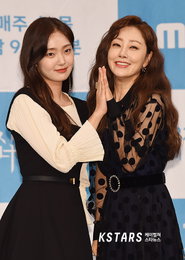 [포토] ‘십시일반’ 배우 김혜준-오나라, 다정한 모녀 지간이에요~