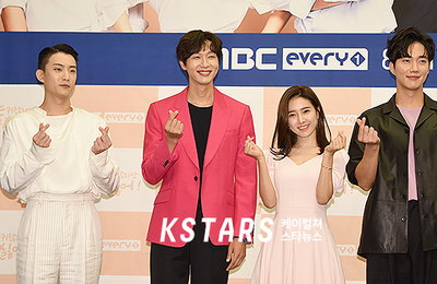 [포토] 공찬-지현우-김소은-박건일, '연애는 귀찮지만' 많이 사랑해주세요~