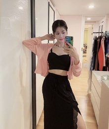 이유비, 크롭티셔츠 입고 뽐낸 늘씬 개미허리...'눈길'