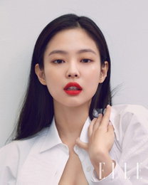 제니, 촉촉한 피부+심쿵 눈빛 화보 선보여...