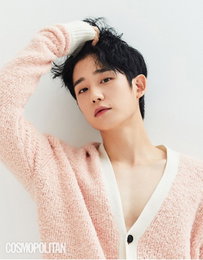 정해인,  청량한 매력+몽환적인 눈빛의 다양한 화보컷 공개
