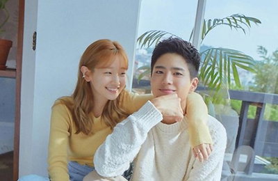 박소담, 직접 공개한 박보검 '어깨동무' 스틸 ...'훈훈'
