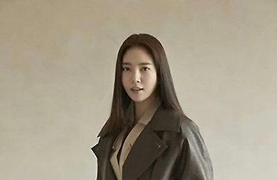 손담비, 이른 가을룩 선보이는 모델포스 선보여...
