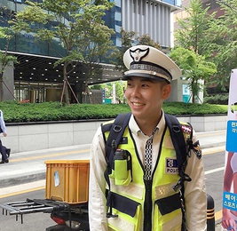 로꼬, 의경 복무 마무리…박재범·그레이·빈지노 "고생했다" 축하 전해
