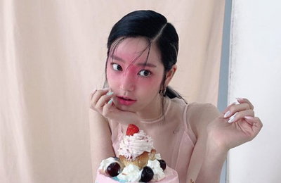 이유비, 독특 화보 공개...'달콤한 미모'
