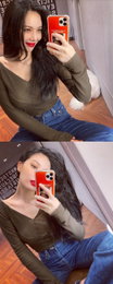 현아, 브이넥+청바지…일상 속 패션