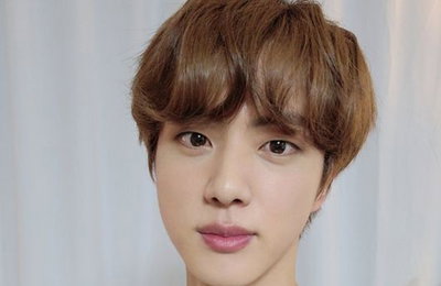 방탄소년단 진, 세상 혼자 사는 비주얼..청순 미남의 표본
