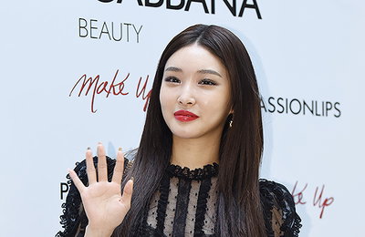 [K포토] 가수 청하, 돌체앤가바나 뷰티 신제품 '패션립' 론칭 행사 왔어요~
