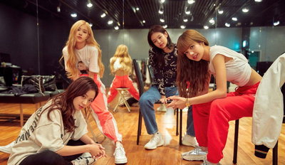 블랙핑크, 빌보드 앨범차트 6위…2주째 최상위권 유지