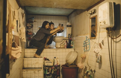 영화 "기생충" BIFF 아시아필름어워즈서 4관왕 올라