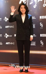[K포토] ‘82년생 김지영’ 김미경, 영평상 여우조연상 “딸 정유미와 함께해 두배로 행복” 수상 소감