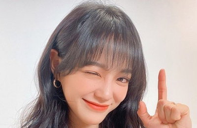 김세정, 상큼발랄 윙크에 과즙미 뽐내…
