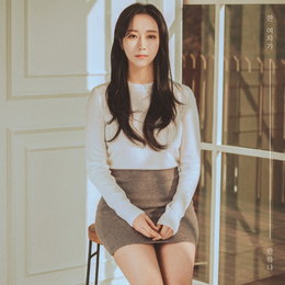 ‘감성 싱송라’ 반하나, 10개월 만에 컴백...10일 새 싱글 ‘한 여자가’ 발매
