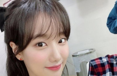 에이프릴 이나은, 싱그러운 꽃미모 자랑