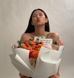블랙핑크 제니, 꽃보다 화사한 미소...'눈길'