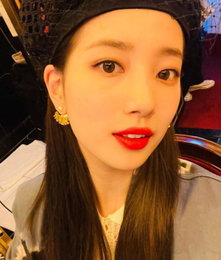 수지, 오늘도 열일 미모…여신 비주얼 자랑