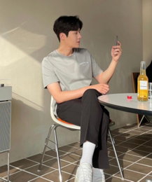 배우 김선호, 여심을 사로잡는 옆모습...